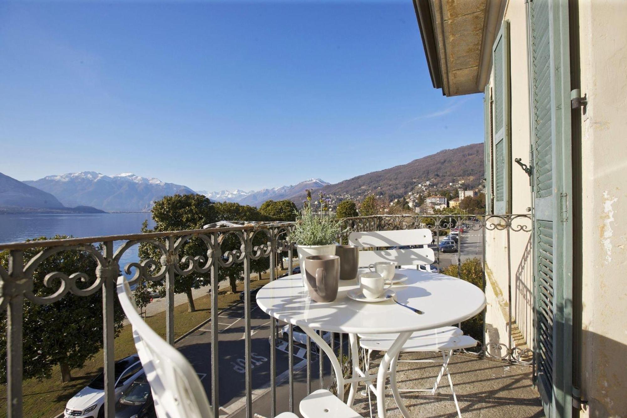 Appartamenti Vista Isola Verbania Luaran gambar